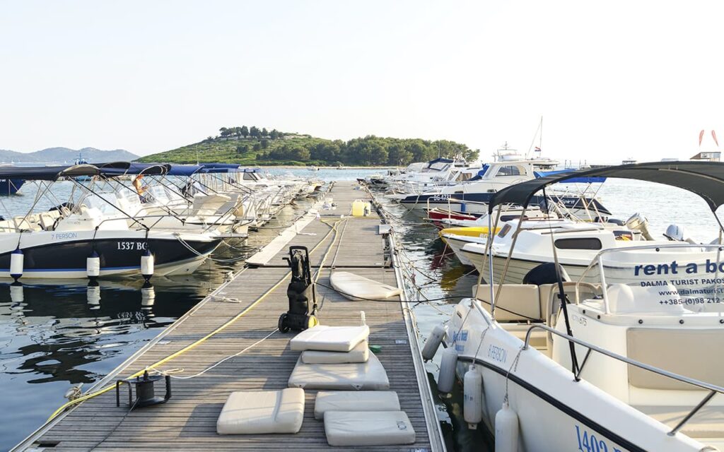 Omish – what to see, where to go, where to eat and where to stay